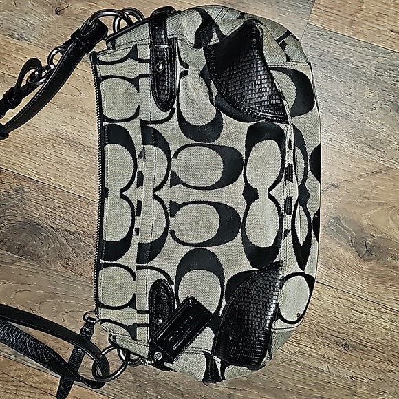 Coach handbag - Picture 2 of 8